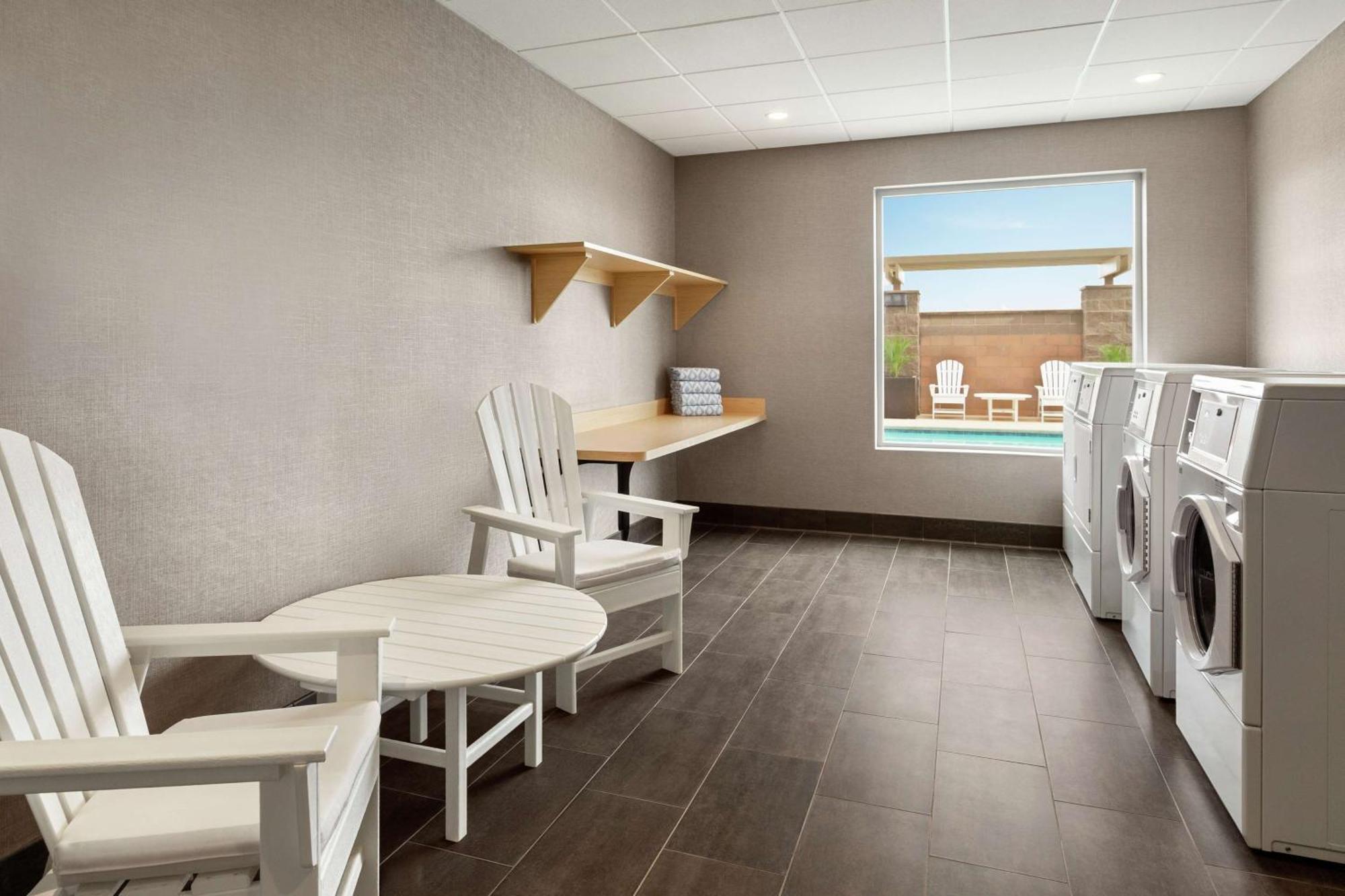 Home2 Suites By Hilton Scottsdale Salt River Exterior photo
